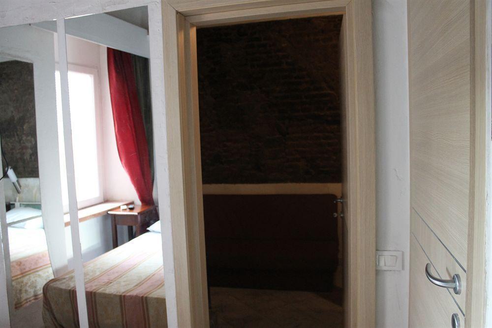 Hotel Mazzini 16 Downtown Pisa Exterior foto